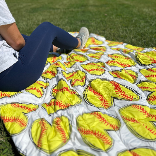 Softball Hearts - Indoor/Outdoor Puffy Blanket