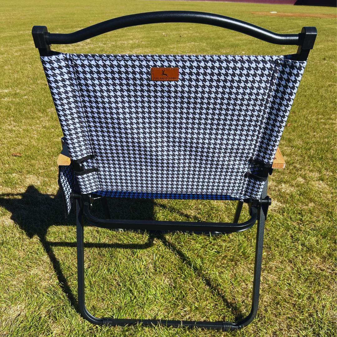 Black & White Houndstooth Folding Lawn Chair