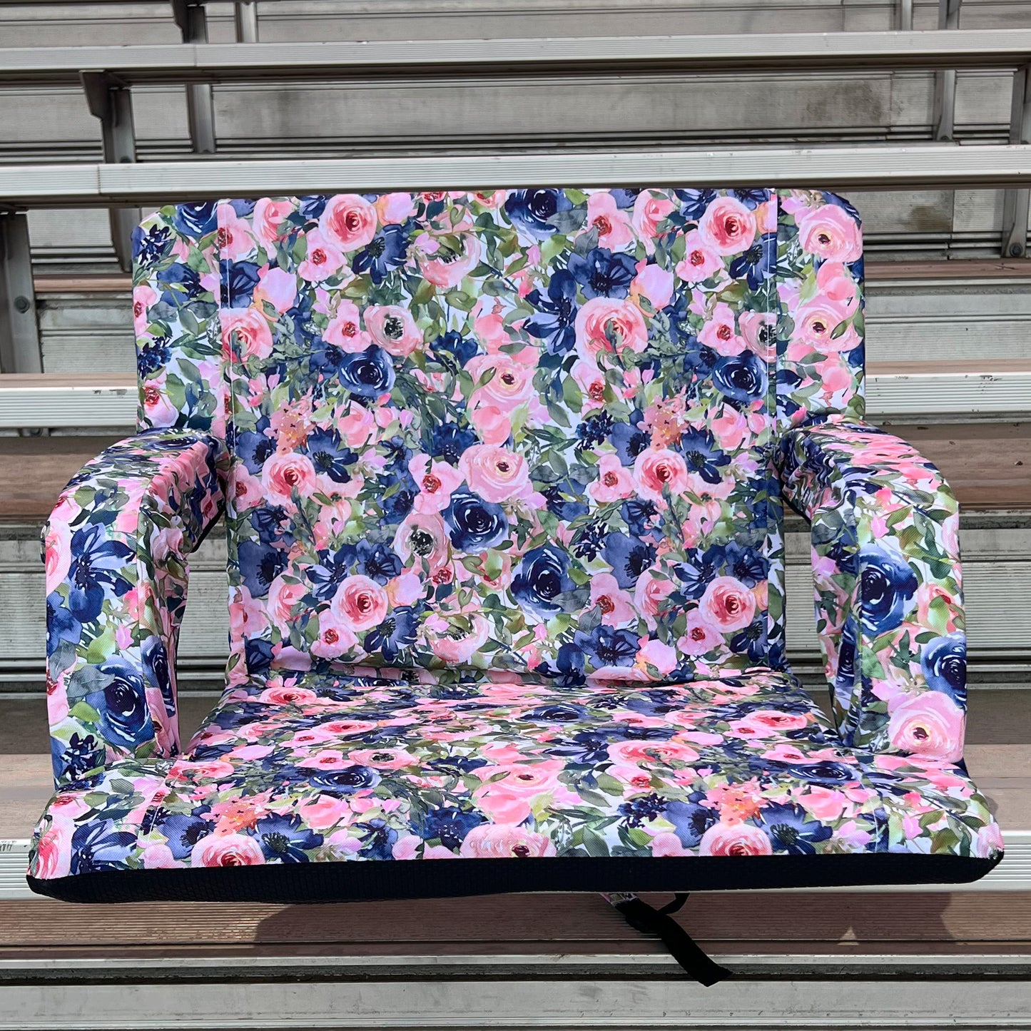 Secret Garden 23 Stadium Seat with Armrests – The Last Stag