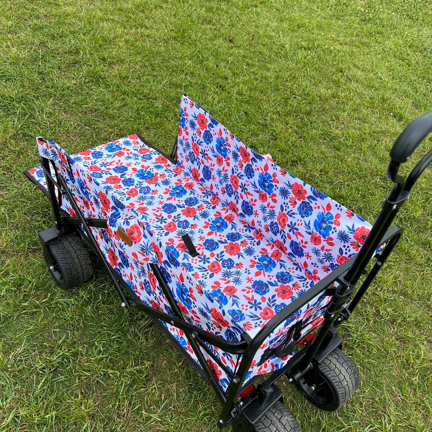 Americana Floral Tailgate Wagon