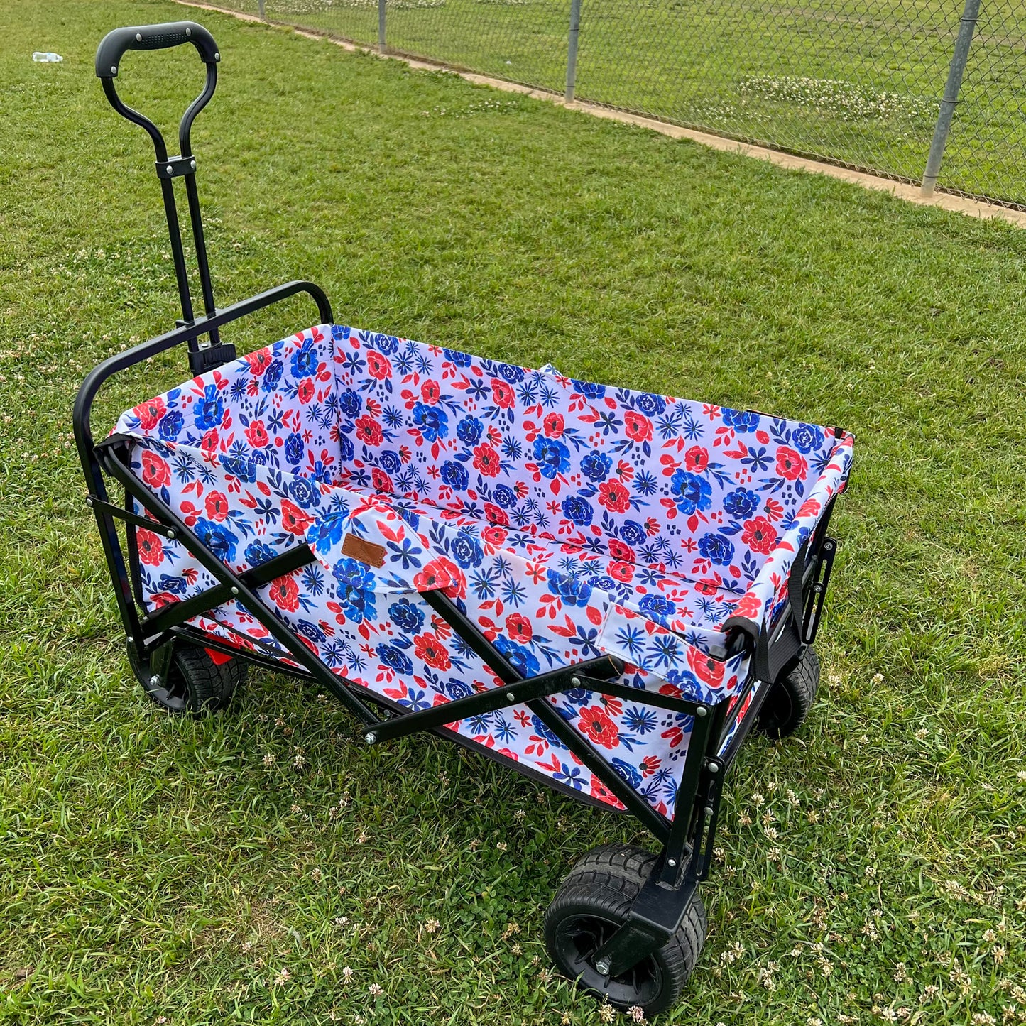 Americana Floral Tailgate Wagon